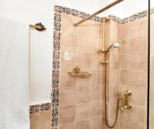 Будинок відпочинку Louis Mary Галліполі